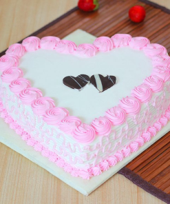 Heartiliious Strawberry Cake